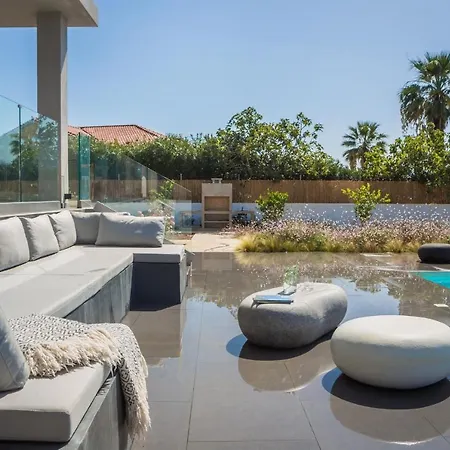 Royal Villa *